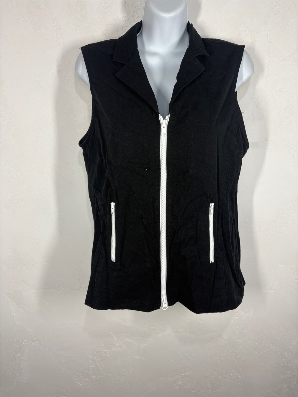 J’Envie black vest size 6